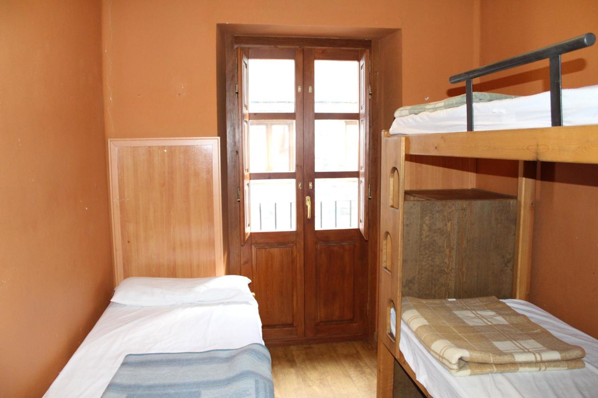 Albergue-Refugio Sargantana Canfranc Chambre photo