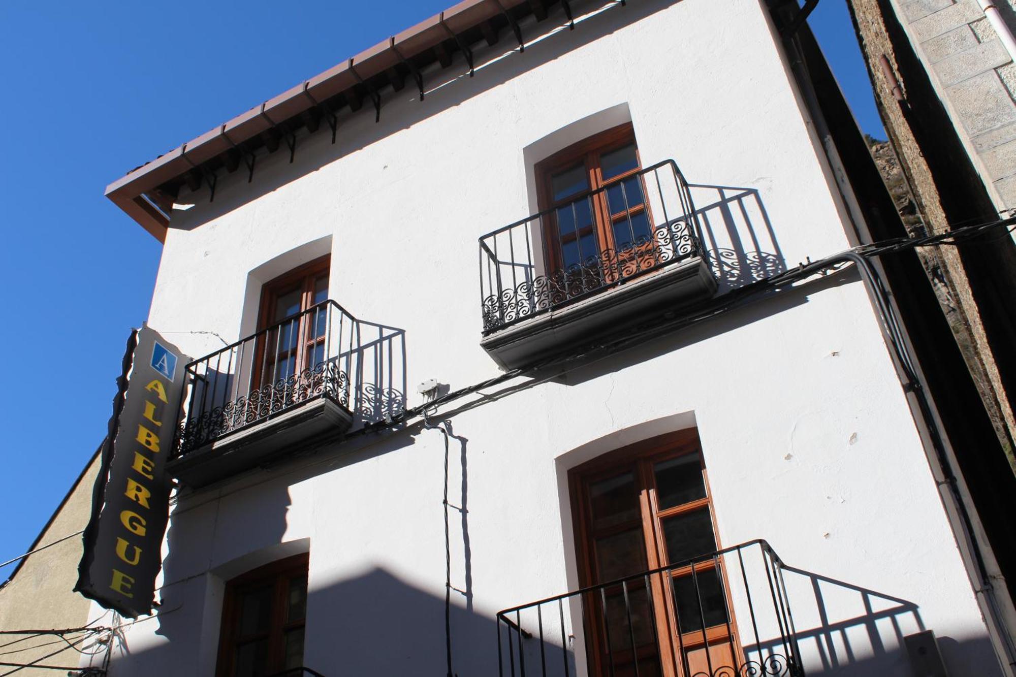Albergue-Refugio Sargantana Canfranc Extérieur photo