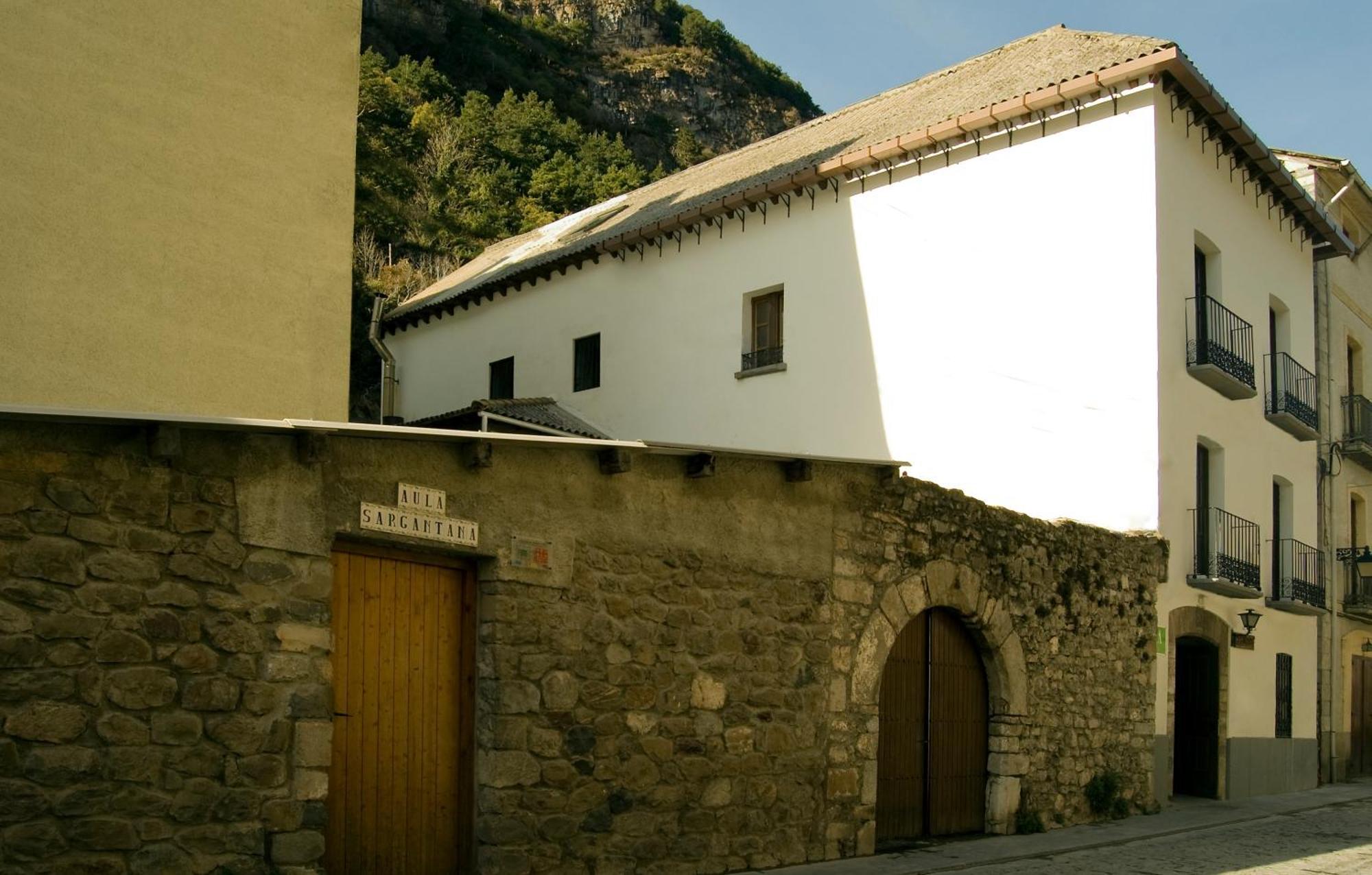 Albergue-Refugio Sargantana Canfranc Extérieur photo