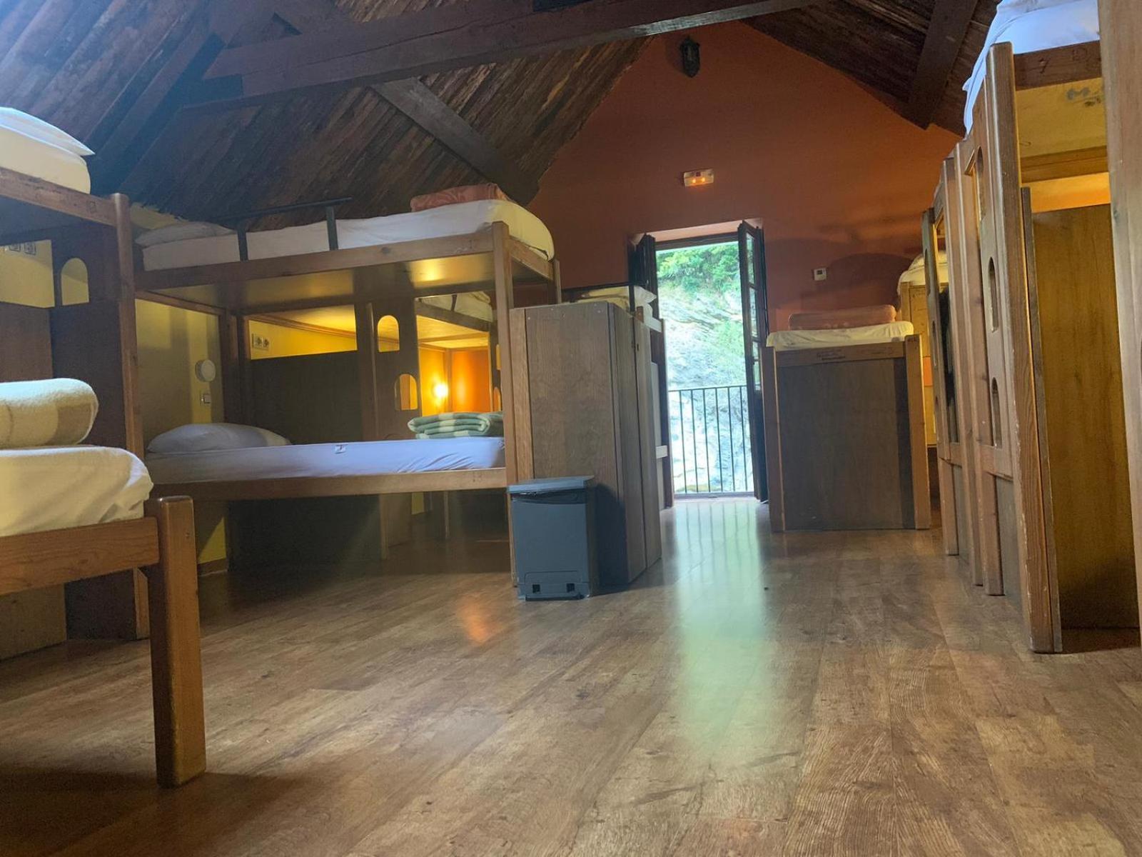 Albergue-Refugio Sargantana Canfranc Extérieur photo