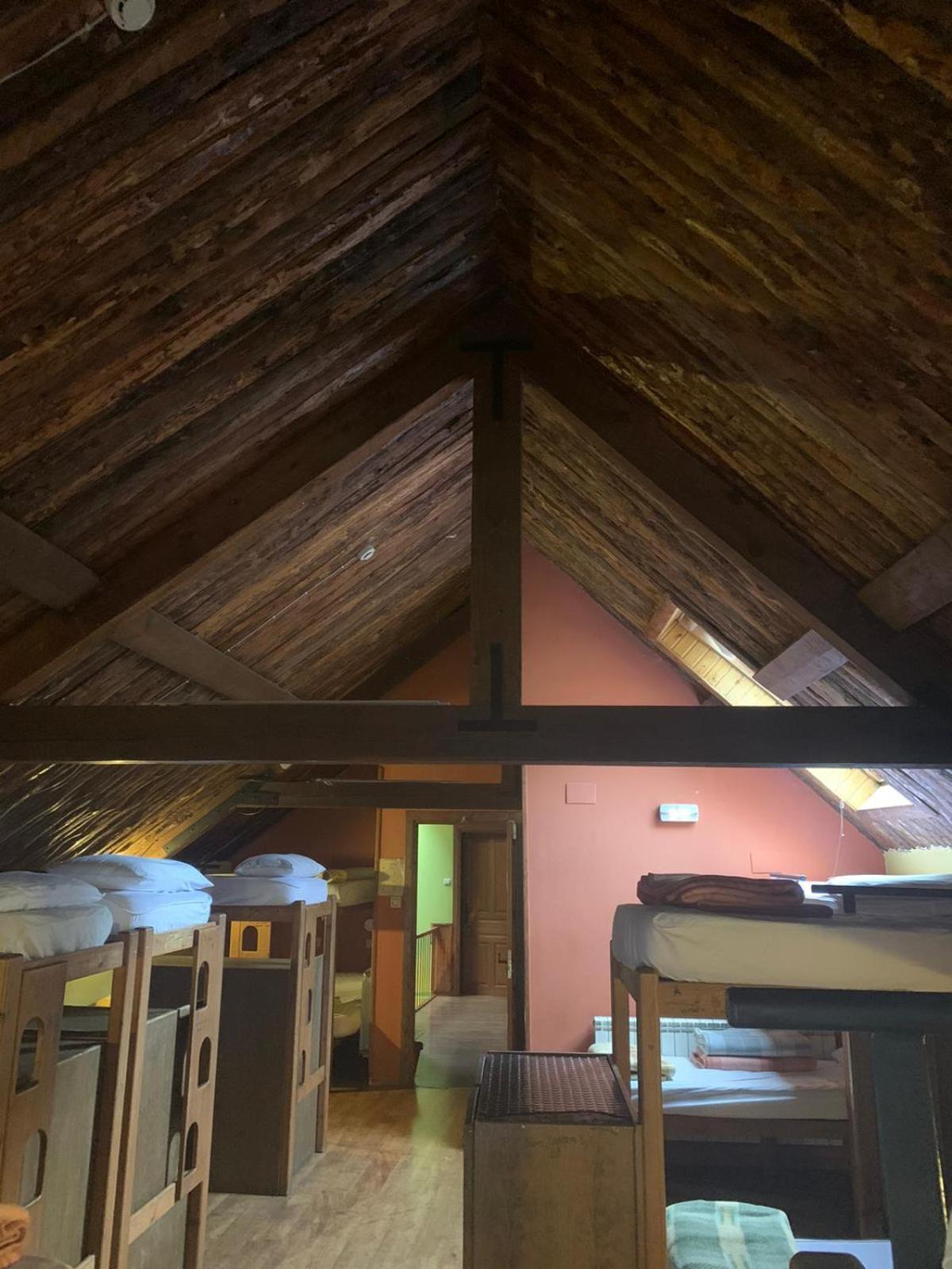 Albergue-Refugio Sargantana Canfranc Extérieur photo