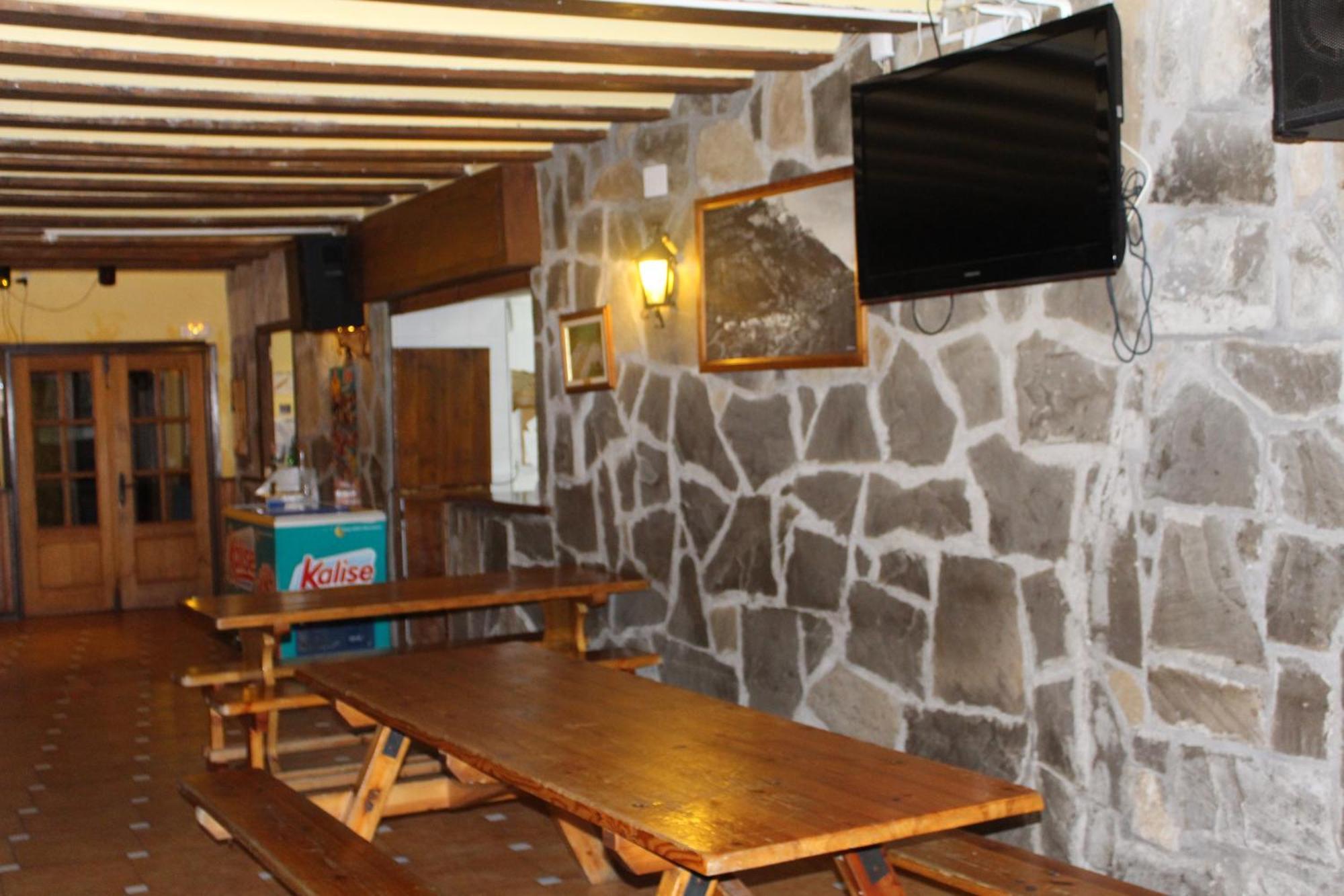 Albergue-Refugio Sargantana Canfranc Extérieur photo