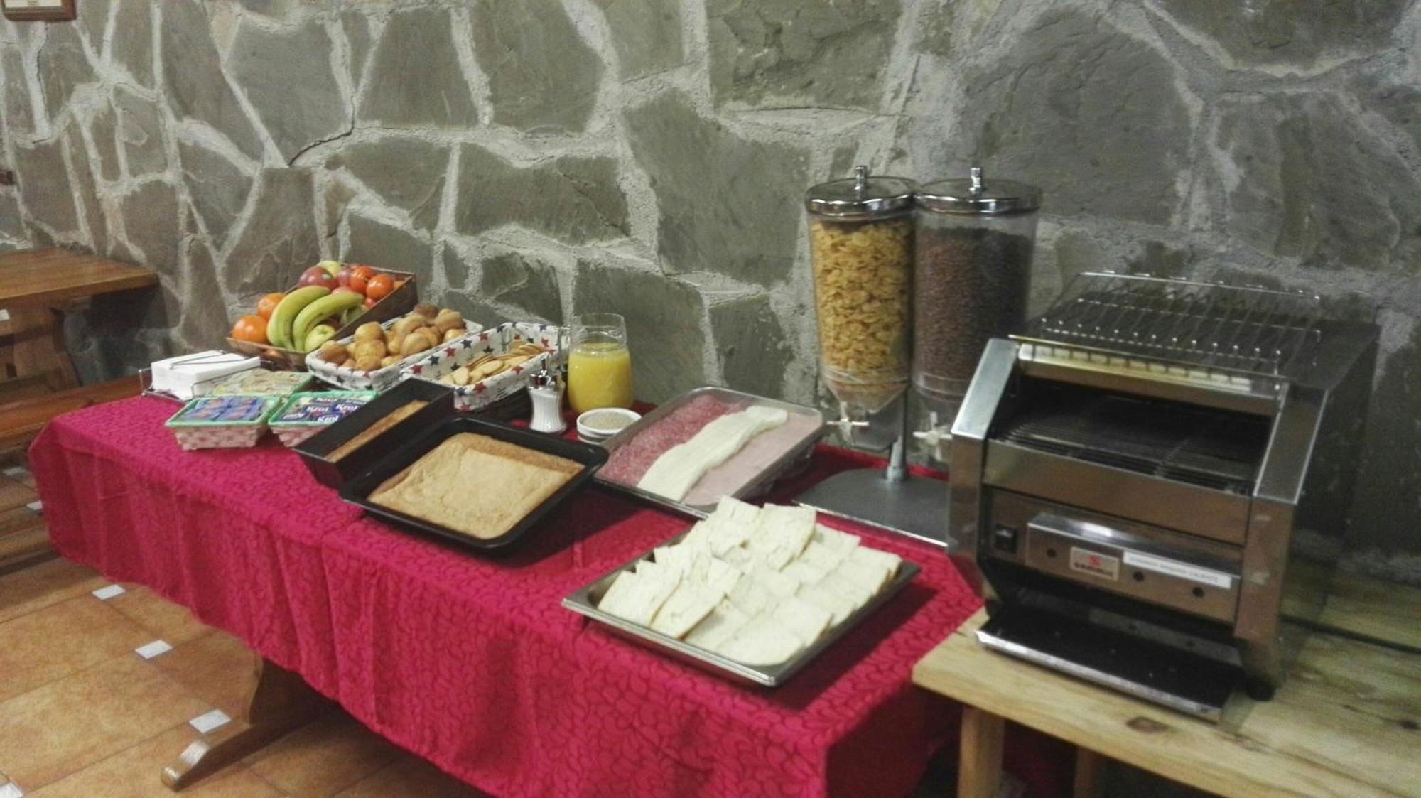 Albergue-Refugio Sargantana Canfranc Extérieur photo